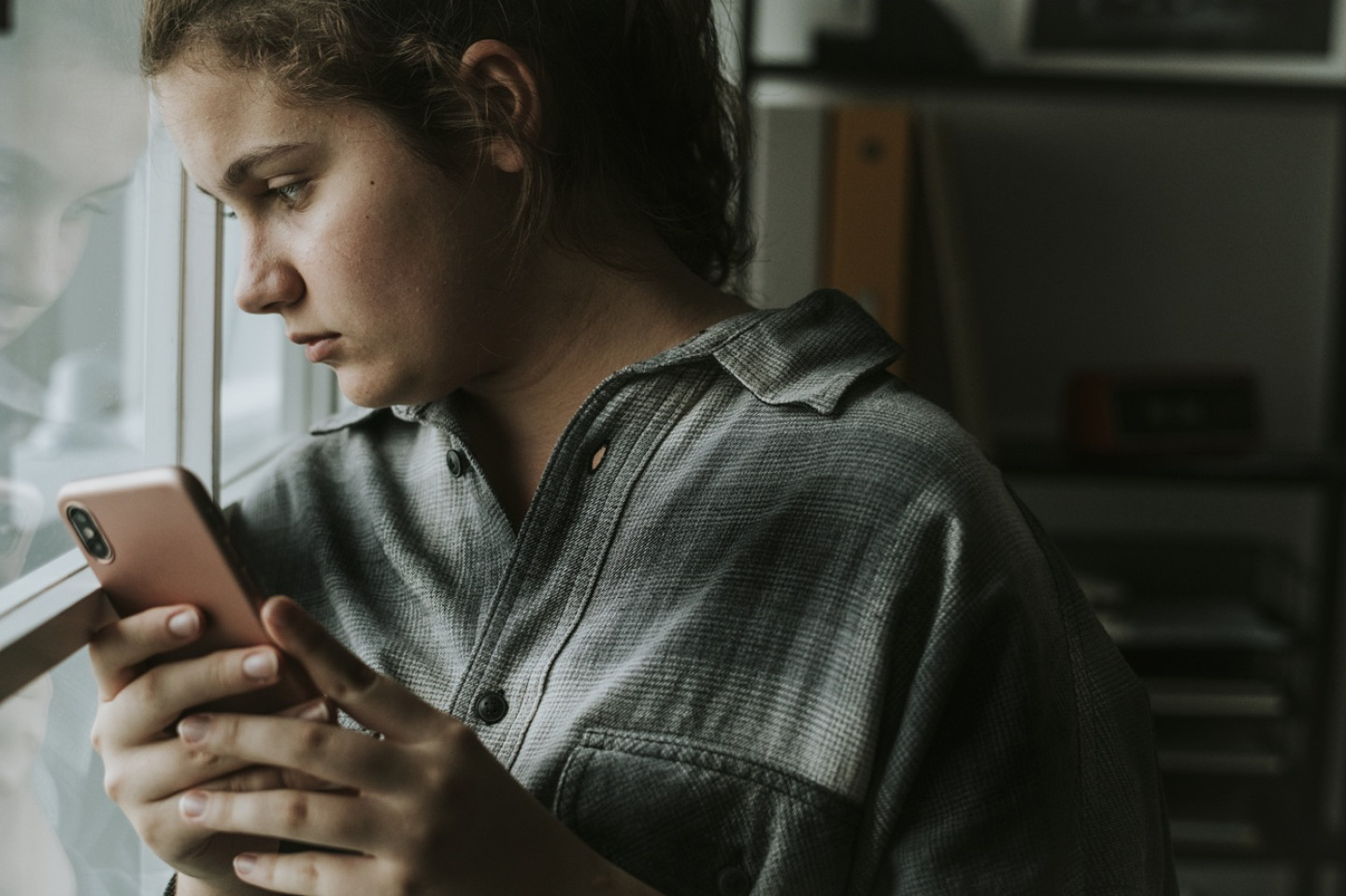 Teen girl bullied through social media Teen girl bullied through social media